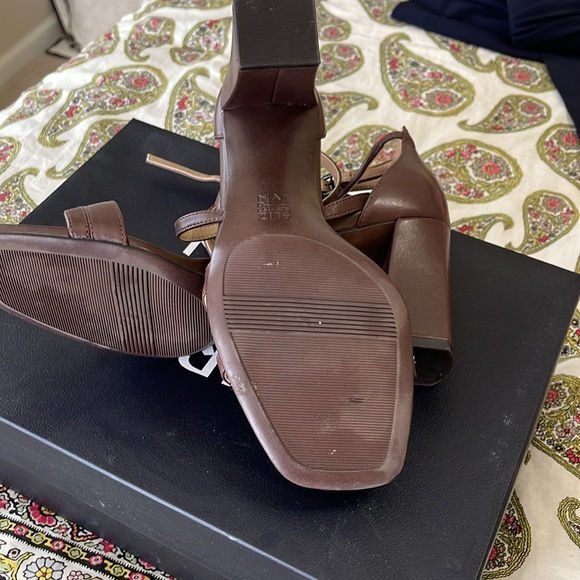 Naturalizer Tiff Mocha Sandal - 7M - Picture 6 of 14
